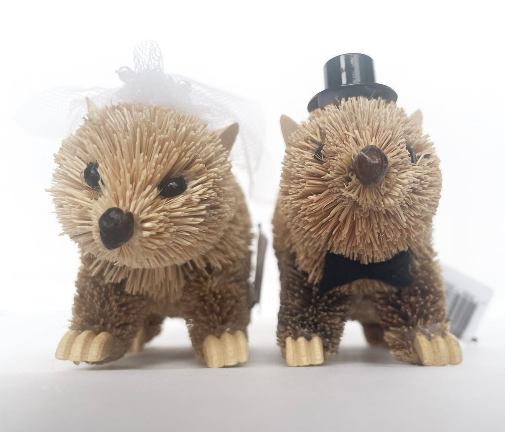 WEDDING CAKE TOPPER - BRIDE & GROOM - WOMBAT - AUSTRALIA, SOUVENIR, GIFT, HANDMADE, ANIMAL
