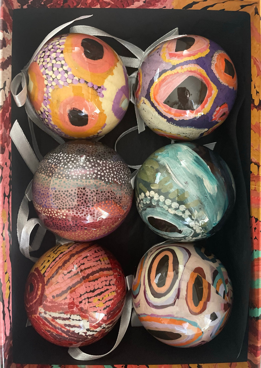 6 x CHRISTMAS BAUBLES -  HANGING, 80mmD - ABORIGINAL ART - MARTUMILI - AUSTRALIA, INDIGENOUS, SOUVENIR, GIFT, XMAS TREE