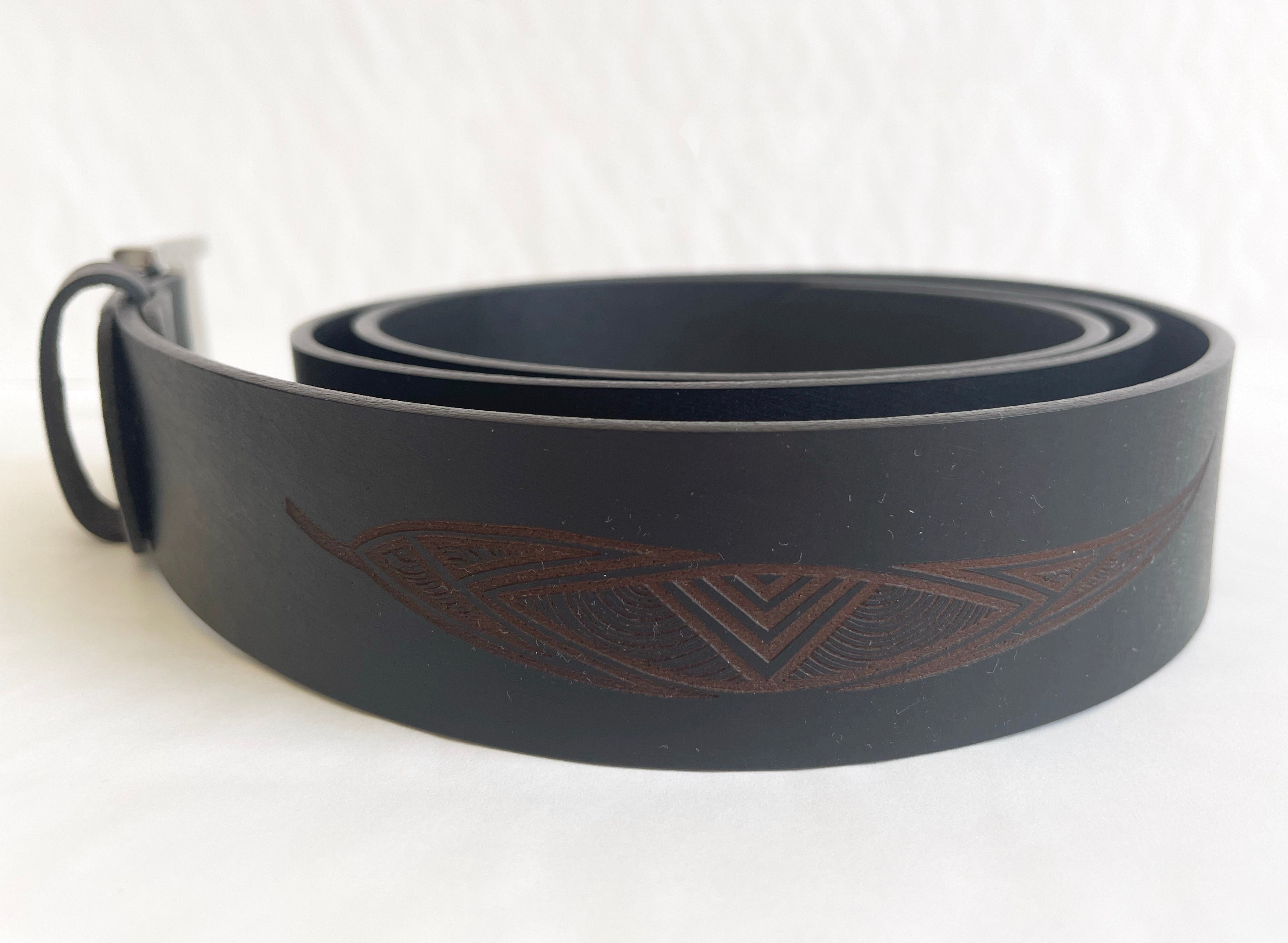 MENS BELT - 100% LEATHER - BLACK - LARGE, 40-42" - MADE IN AUSTRALIA - ABORIGINAL ART - GUM LEAVES - AUSTRALIA, INDIGENOUS, SOUVENIR, GIFT