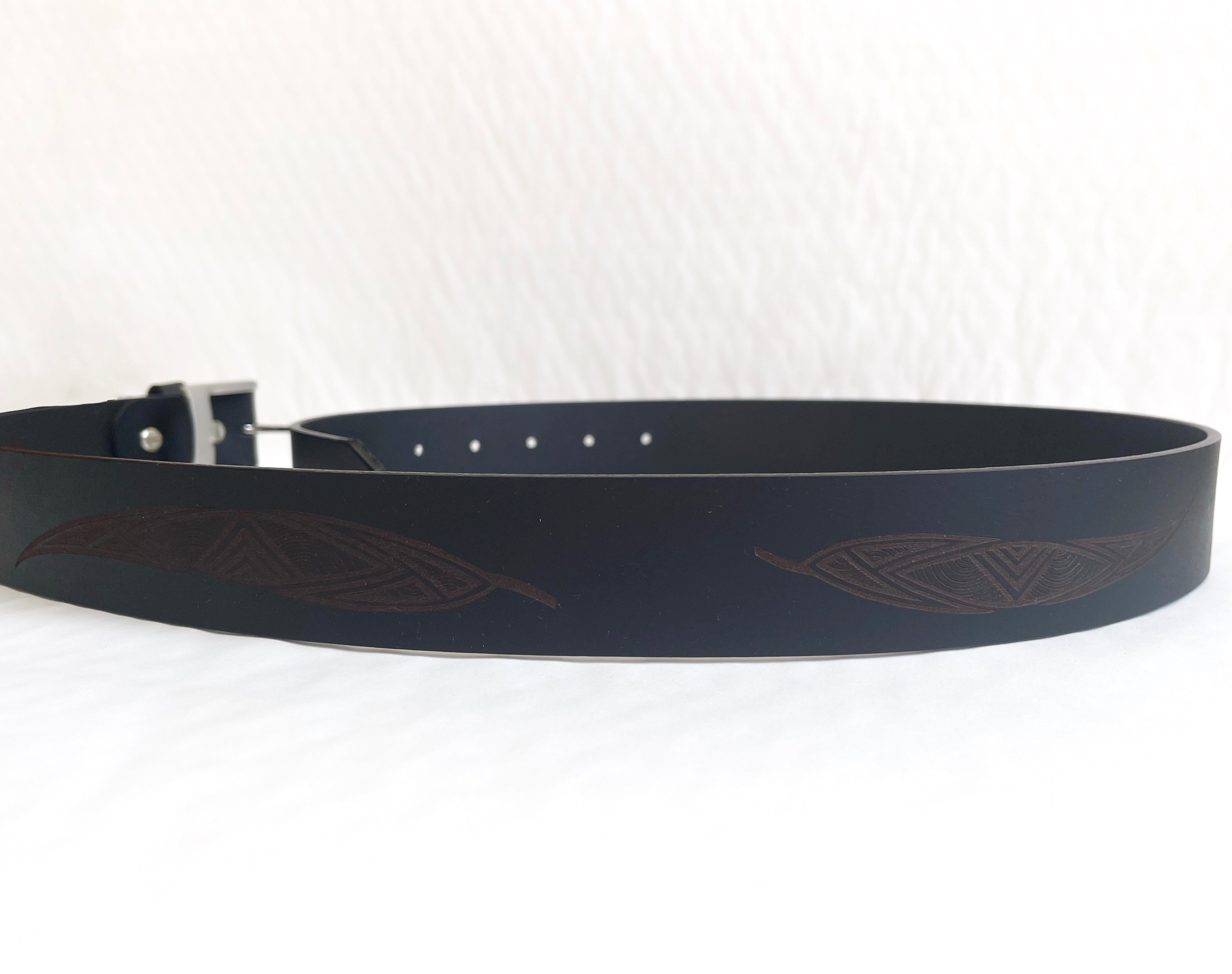 MENS BELT - 100% LEATHER - BLACK - MEDIUM, 36-38" - MADE IN AUSTRALIA - ABORIGINAL ART - GUM LEAVES - AUSTRALIA, INDIGENOUS, SOUVENIR, GIFT