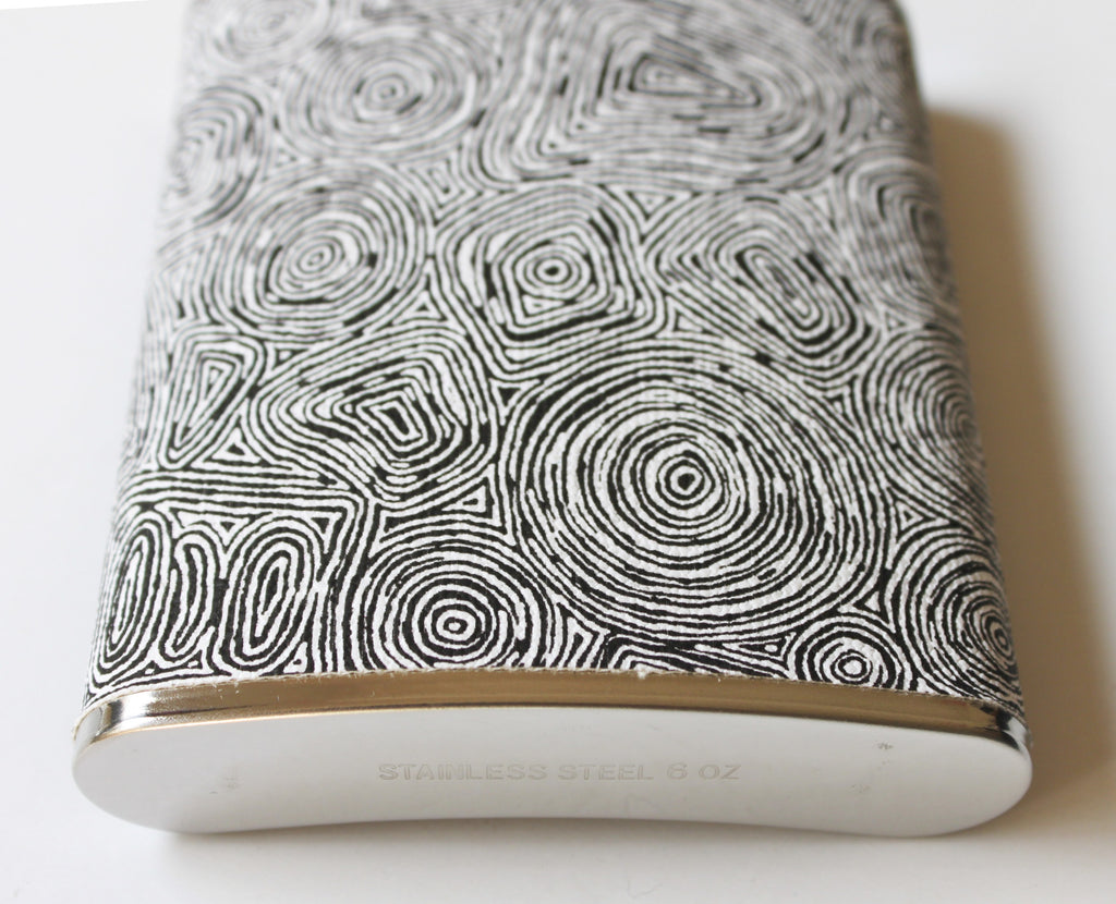 HIP FLASK IN GIFT BOX - ABORIGINAL  ART - STAINLESS STEEL - FELICITY ROBERTSON, B&W - AUSTRALIA, INDIGENOUS, SOUVENIR, GIFT