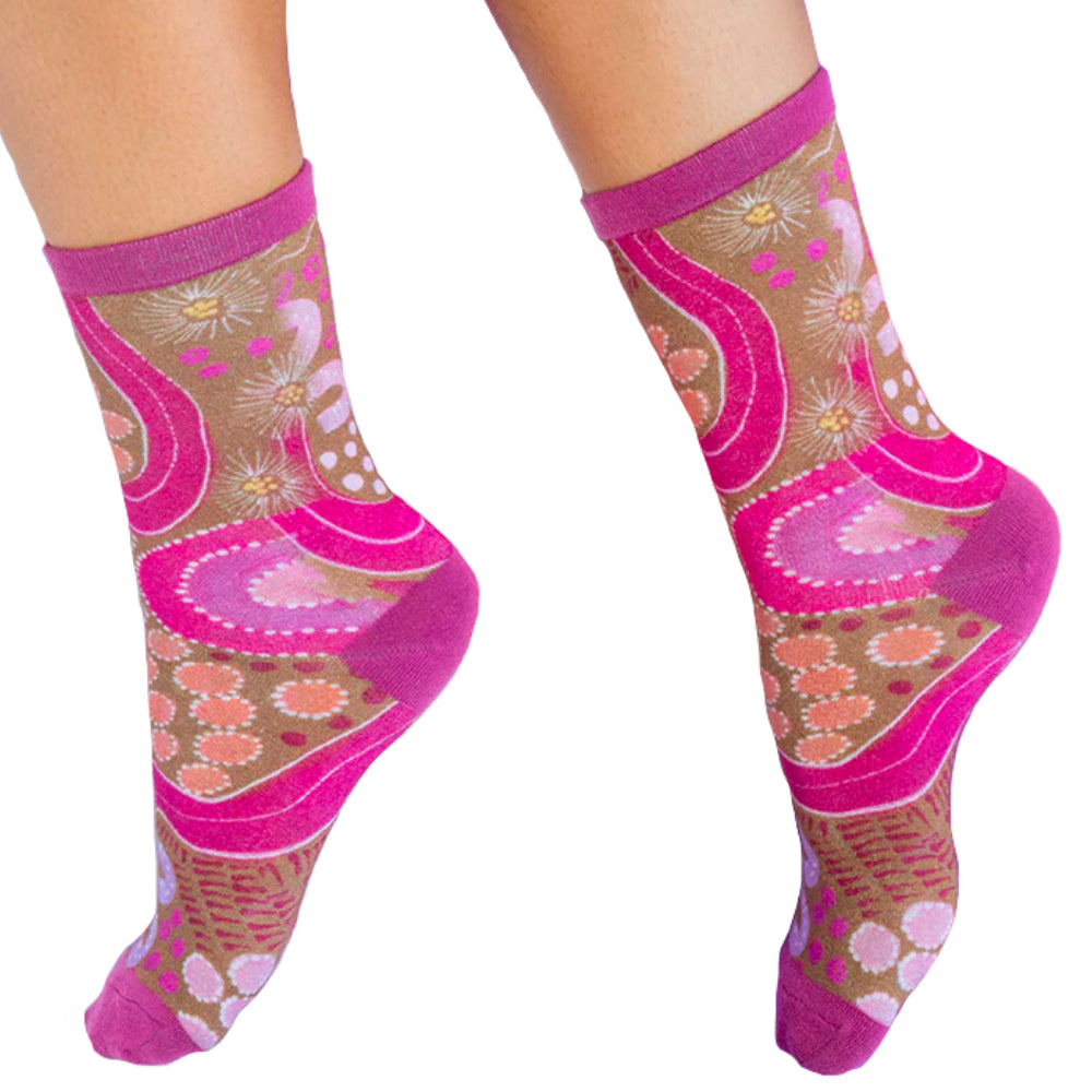 SOCKS - ABORIGINAL ART - ADULT, UNISEX - 4-8 US - COTTON - SAFETY - AUSTRALIA, INDIGENOUS, SOUVENIR, GIFT